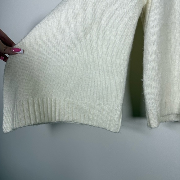 Moth Marina White Bell Sleeve Wool Blend Sweater Size Small - Picture 6 of 10